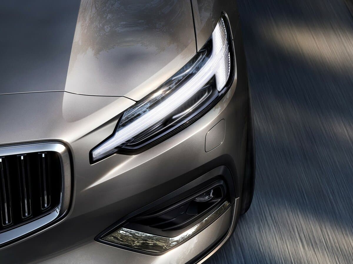 Volvo S60 III — Fara