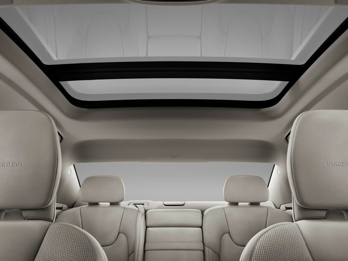 Volvo S60 III — Salon, arxadan