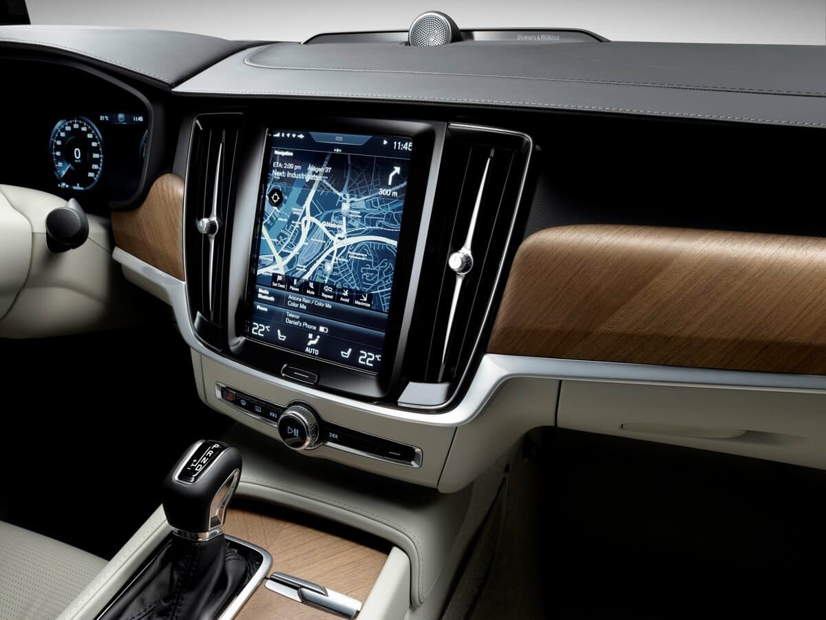 Volvo S90 II — Salon, öndən
