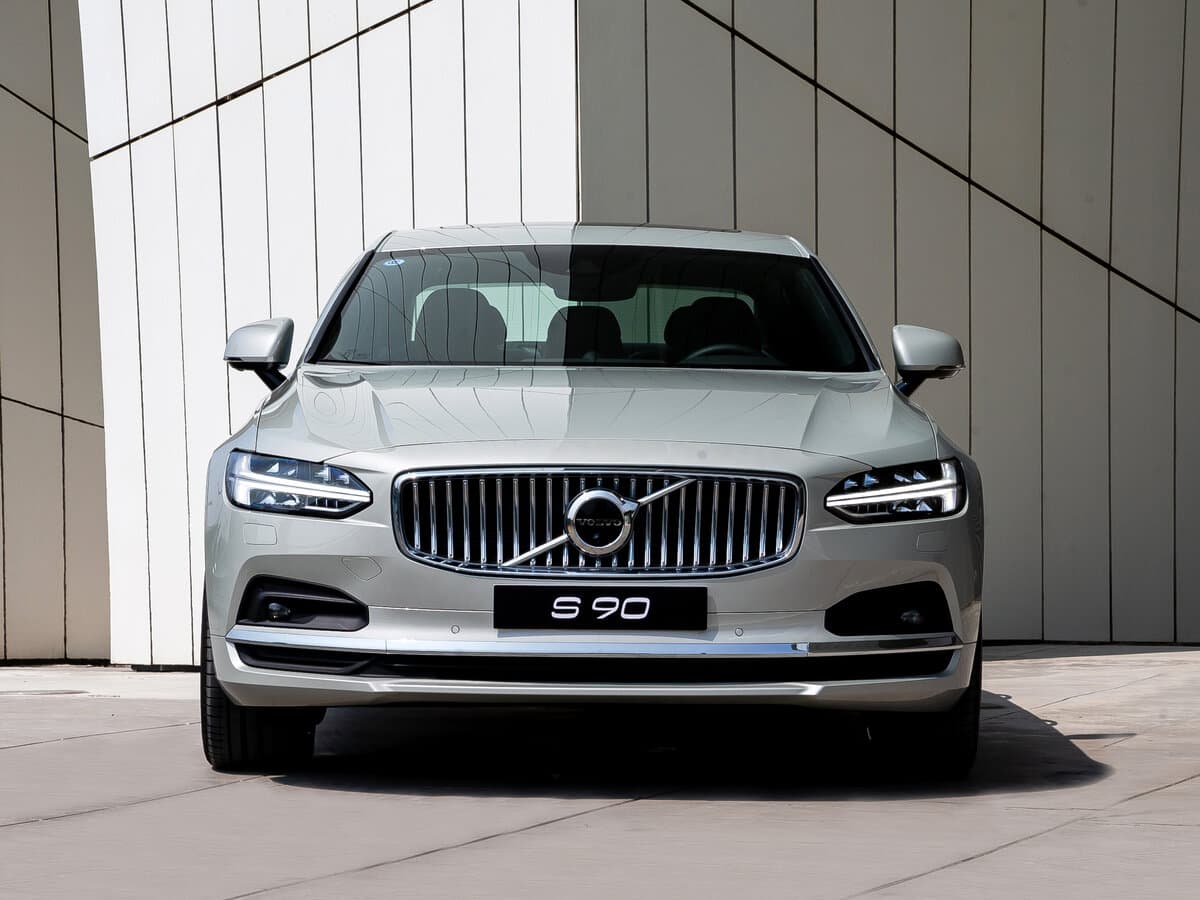 Volvo S90 II Restayling — Öndən