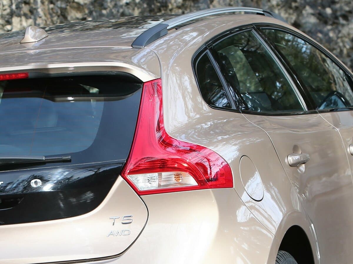 Volvo V40 Cross Country I Restayling — Detal