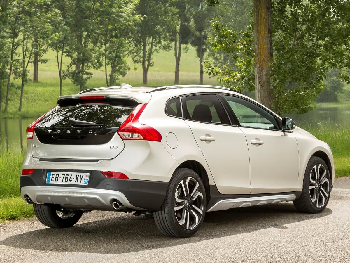 Volvo V40 Cross Country I Restayling — 3/4 arxadan