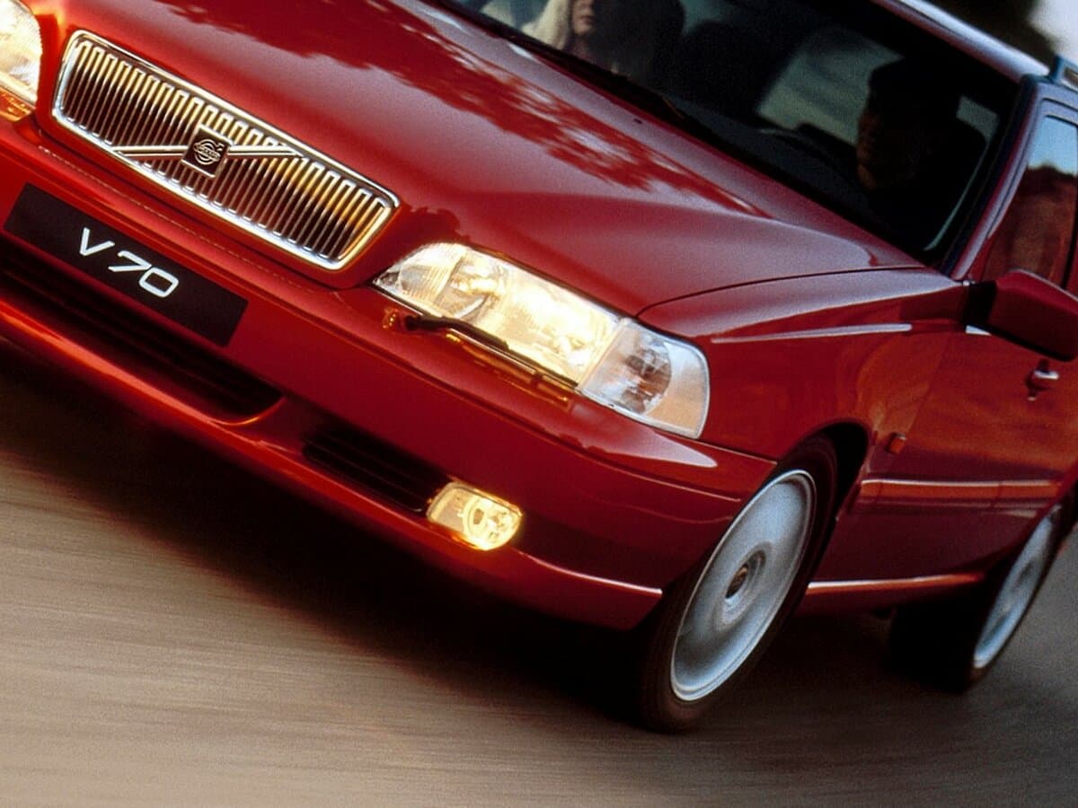 Volvo V70 I — Fara
