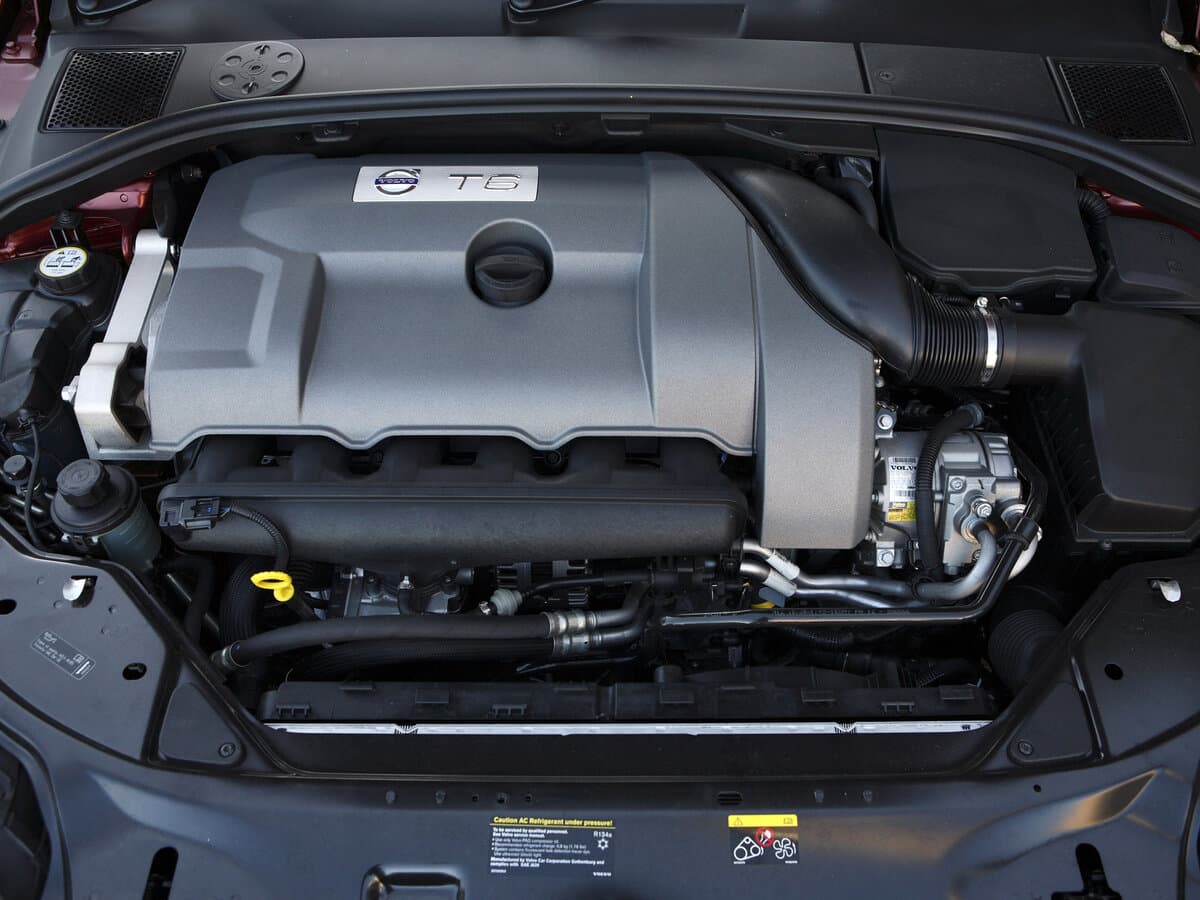 Volvo V70 III — Salon, öndən