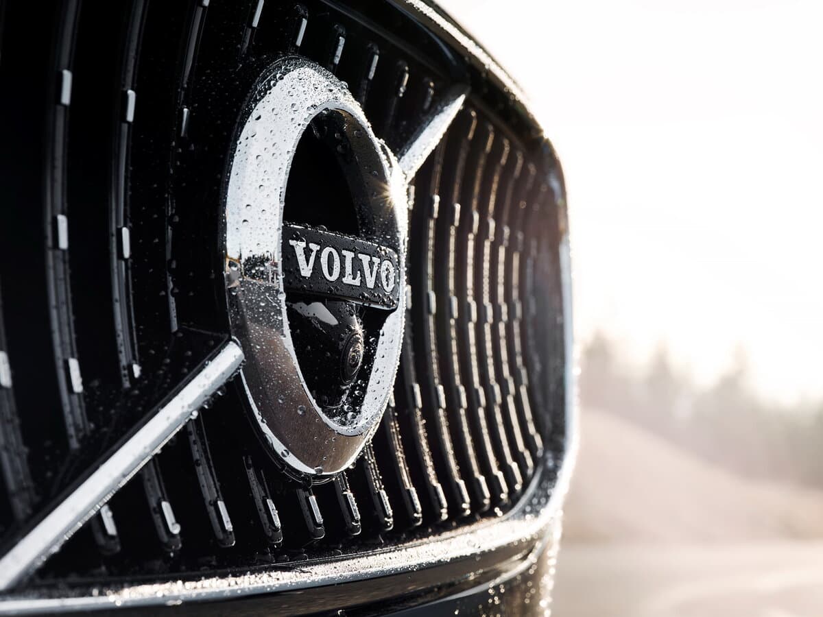 Volvo V90 Cross Country I Restayling — Salon, arxadan