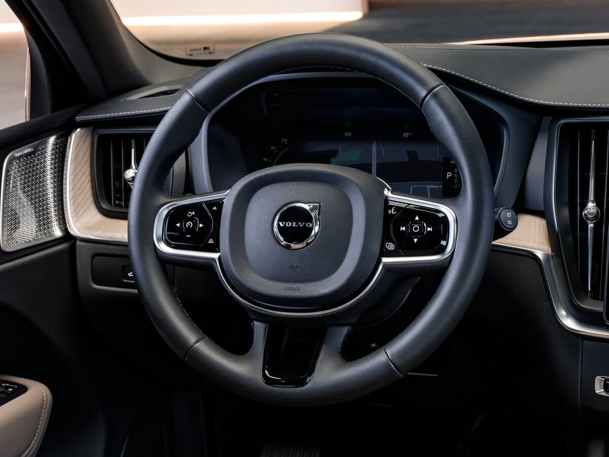 Volvo XC60 II Restayling 3 — Sükan