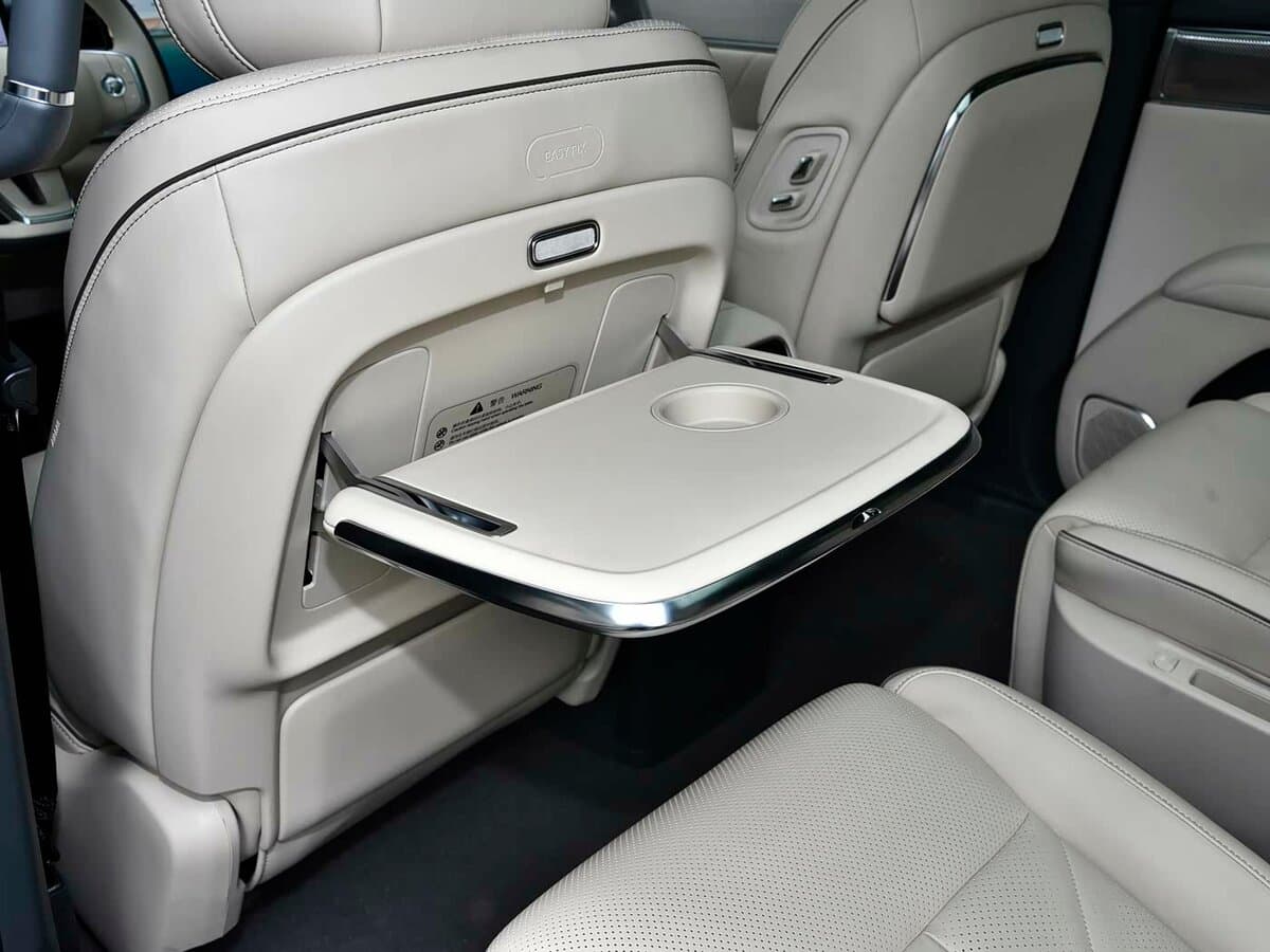 Wuling Huajing S 2026 – indiyədək — Salon, öndən