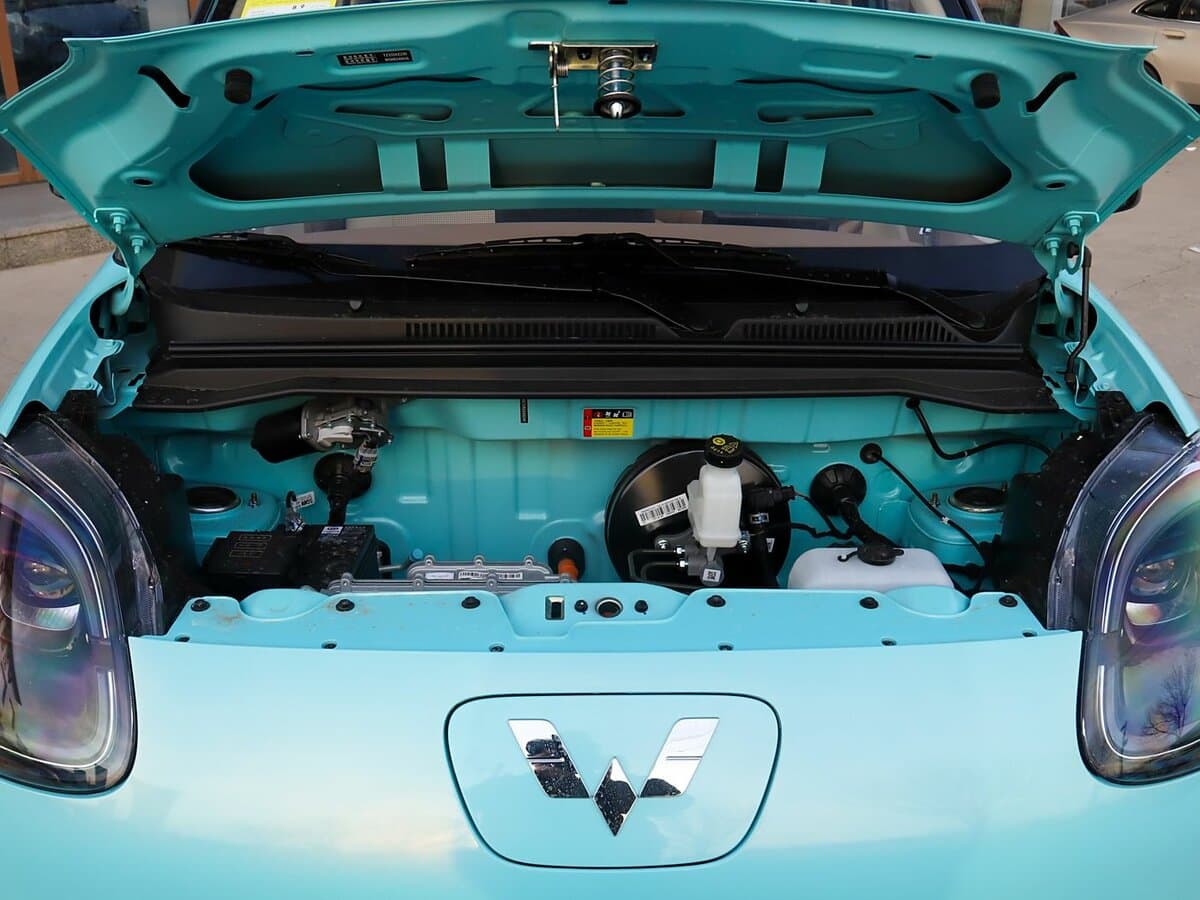 Wuling Mini EV IV — Salon, öndən