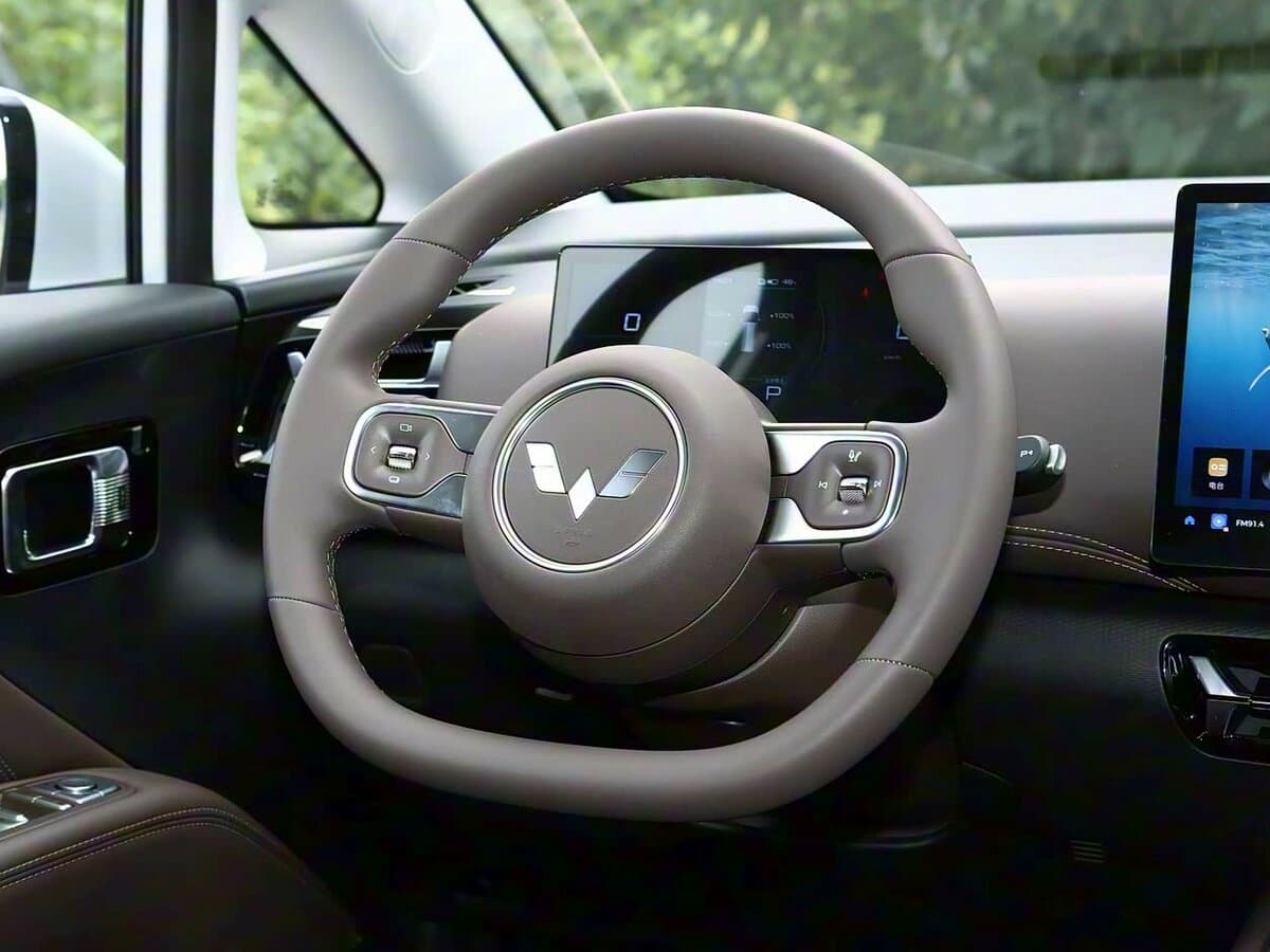 Wuling Starlight 730 2025 – indiyədək — Sükan