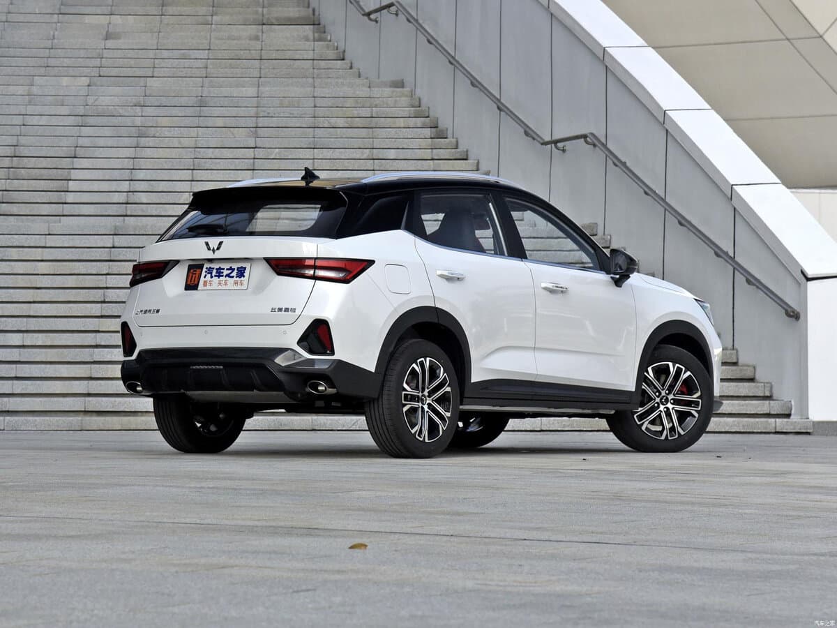 Wuling Xingchi 2022 – indiyədək — 3/4 arxadan