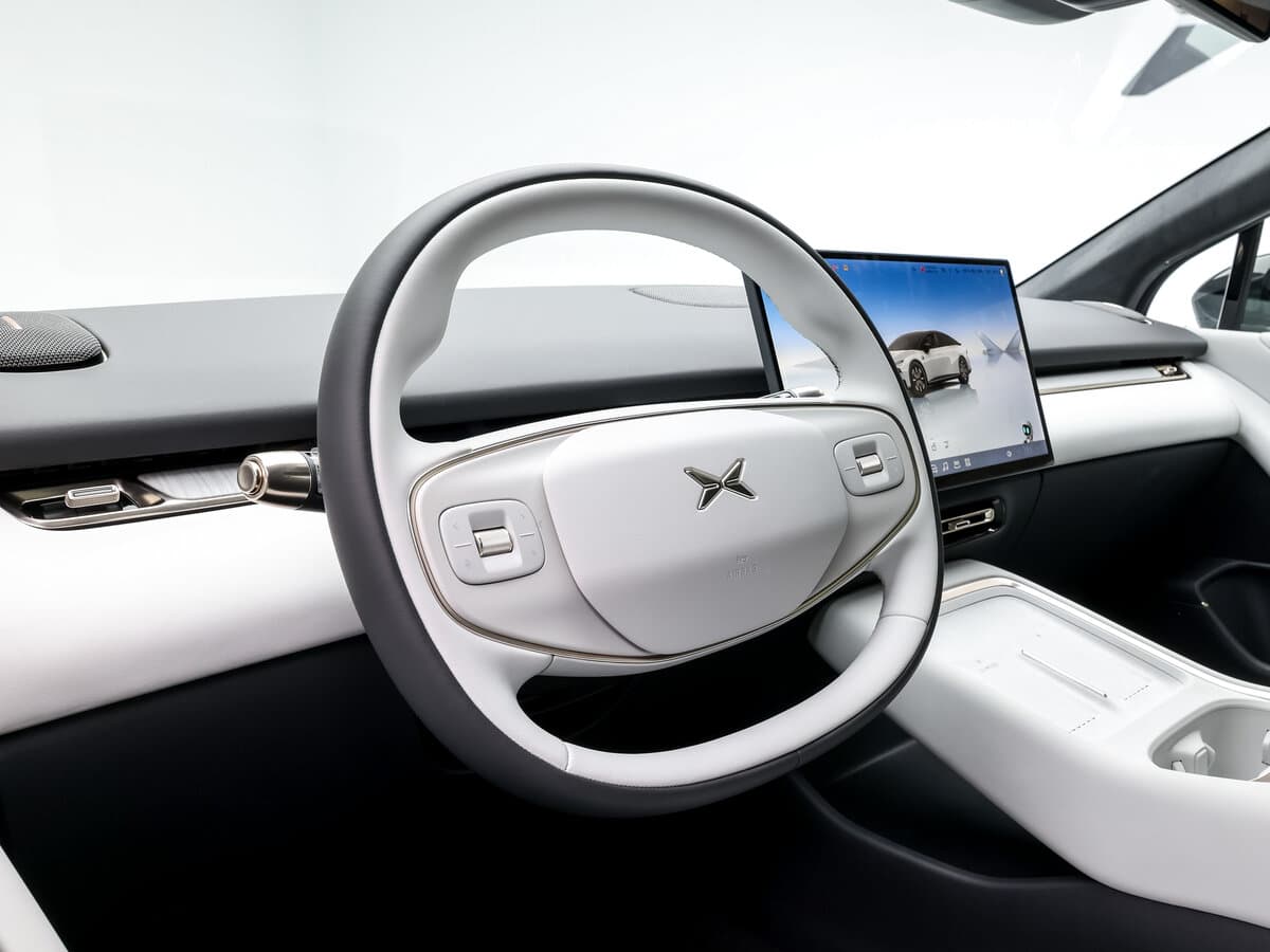 Xpeng P7 I Restayling — Sükan
